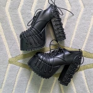 Widow Platform Heels